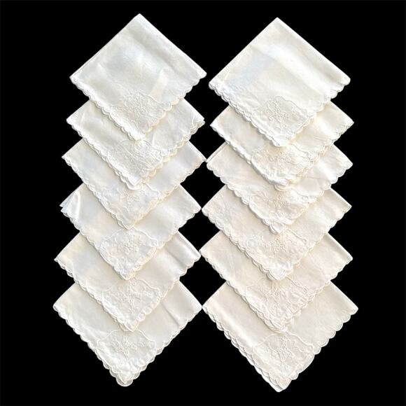 Set of 12 Madeira Linen Napkins Shadow Embroidery Scalloped 16.5” White - Picture 1 of 4